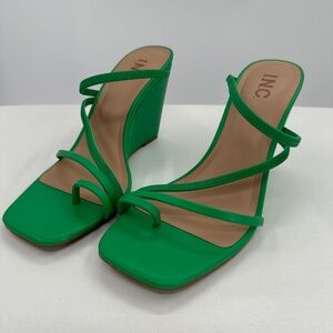 INC International Concepts Macy's Eiana Strappy Wedge Heel Sandals sz 9.5 GREEN